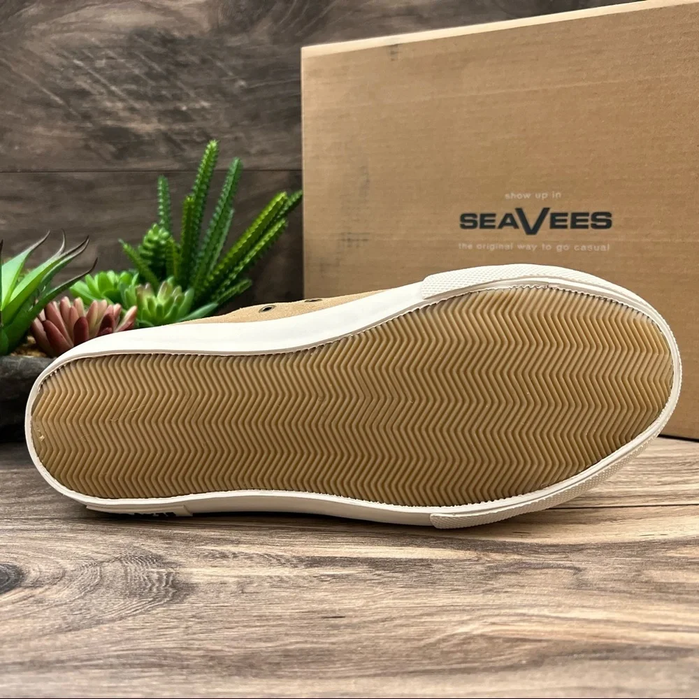 NIB SeaVees Army Issue High Wintertide High Top Sneaker Plush Lined Sand 8